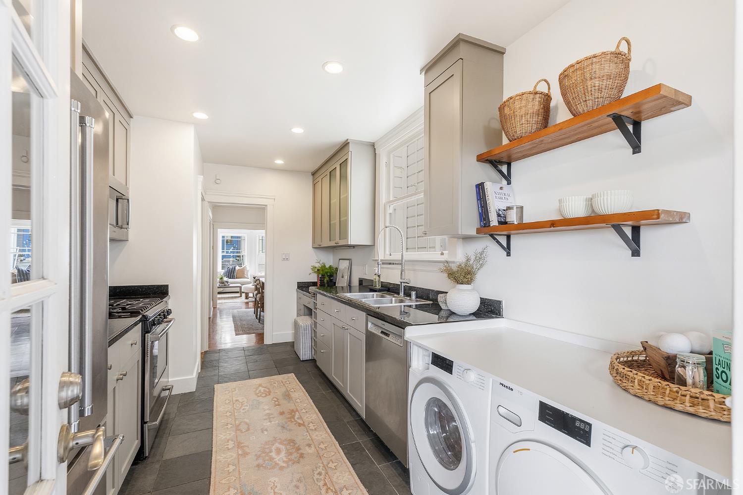 Photo #9: 426117797 Listing: Photo #9