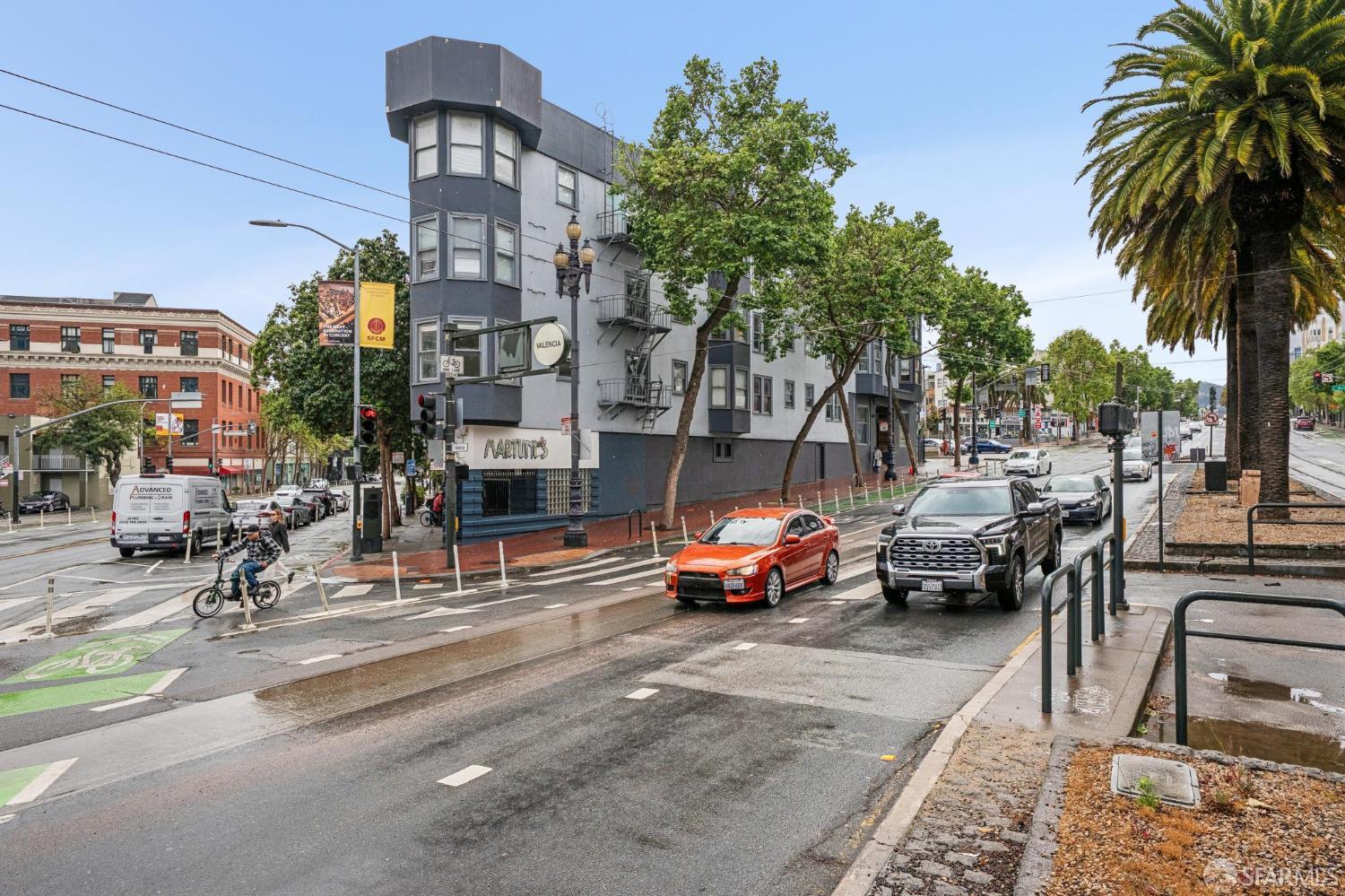 Detail Gallery Image 3 of 39 For 1745 Market St, San Francisco,  CA 94103 - – Beds | – Baths