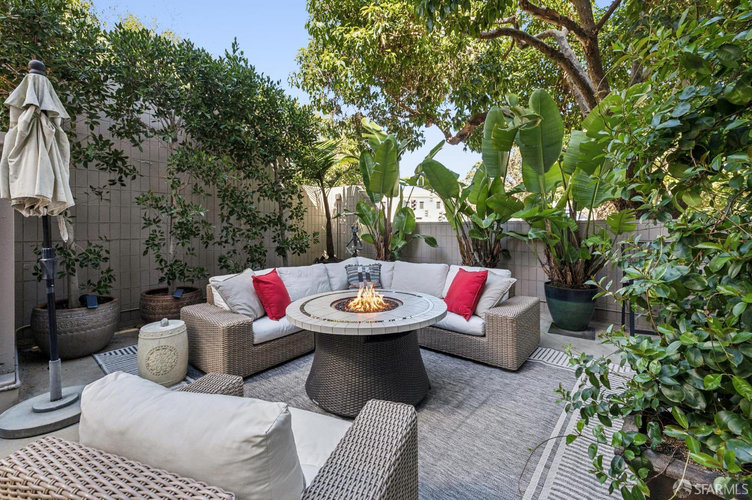 Photo #2: 426120491 Listing: Photo #2