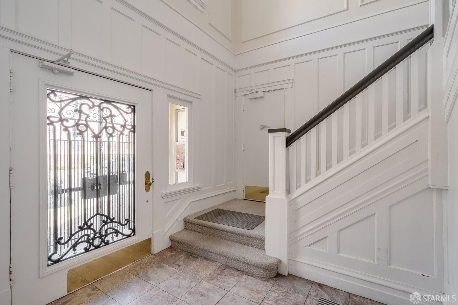 Photo #2: 426120506 Listing: Photo #2