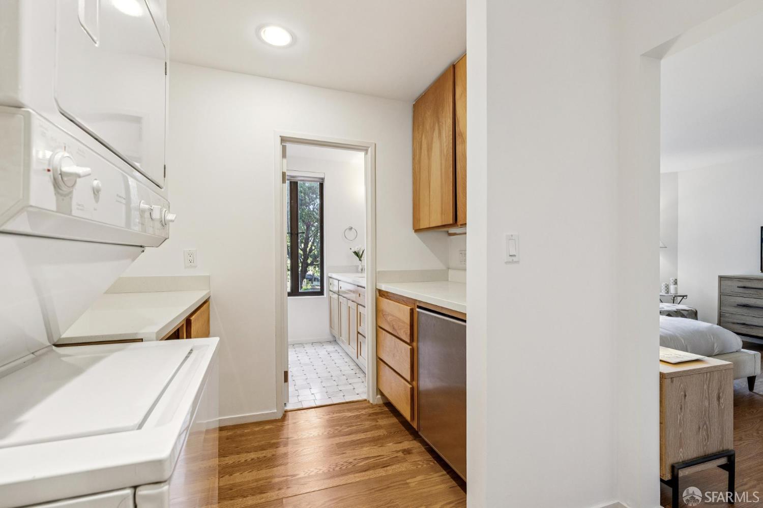 Photo #38: 426120491 Listing: Photo #38