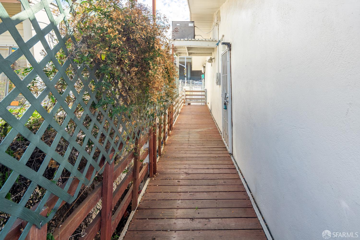 Detail Gallery Image 39 of 43 For 2820 Broadmoor Ave, Concord,  CA 94520 - – Beds | – Baths