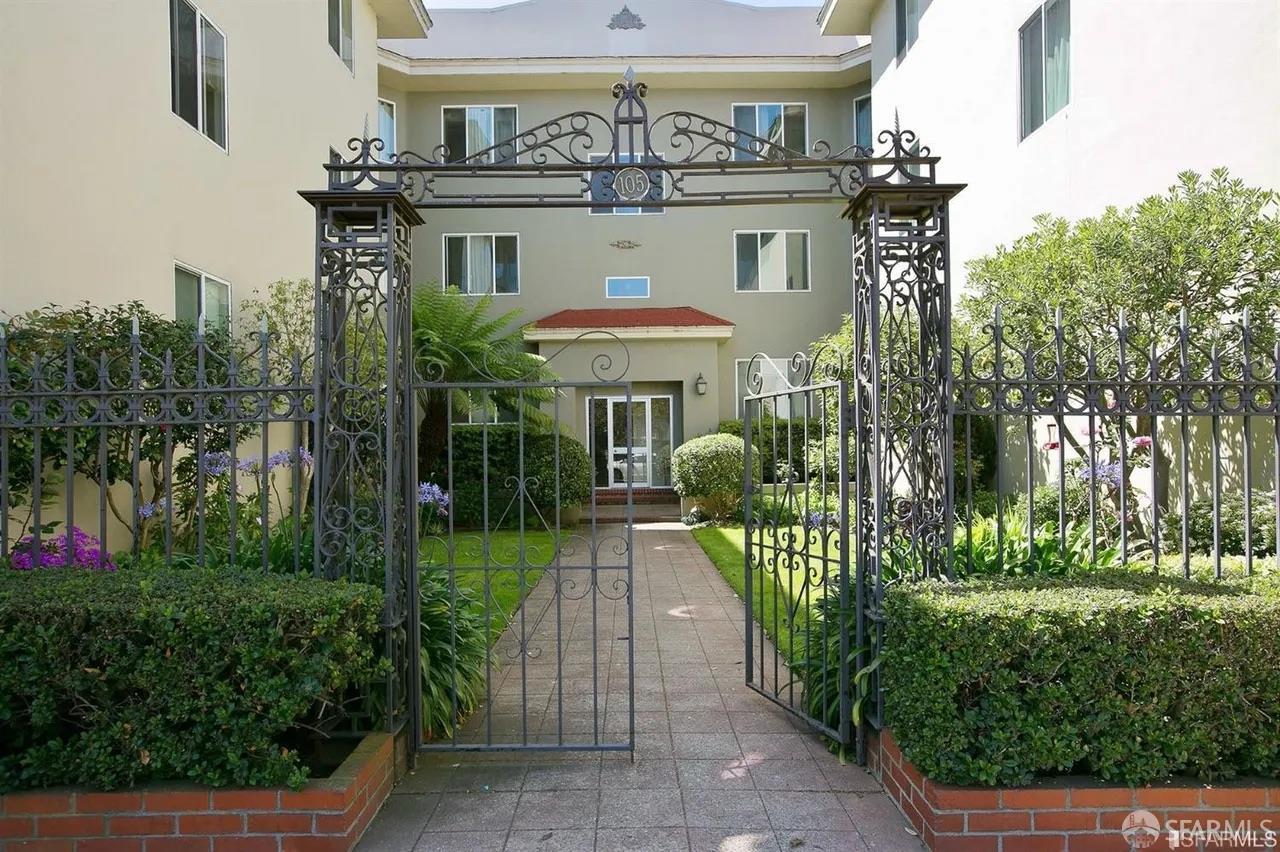 Photo #16: 426120755 Listing: Photo #16