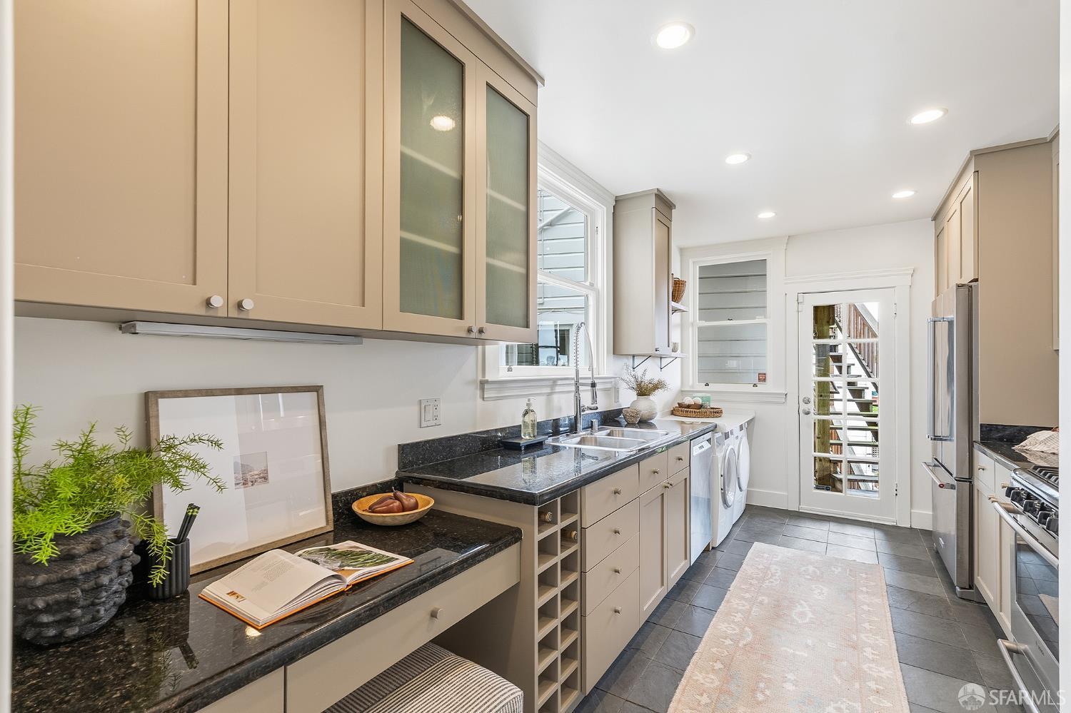 Photo #8: 426117797 Listing: Photo #8