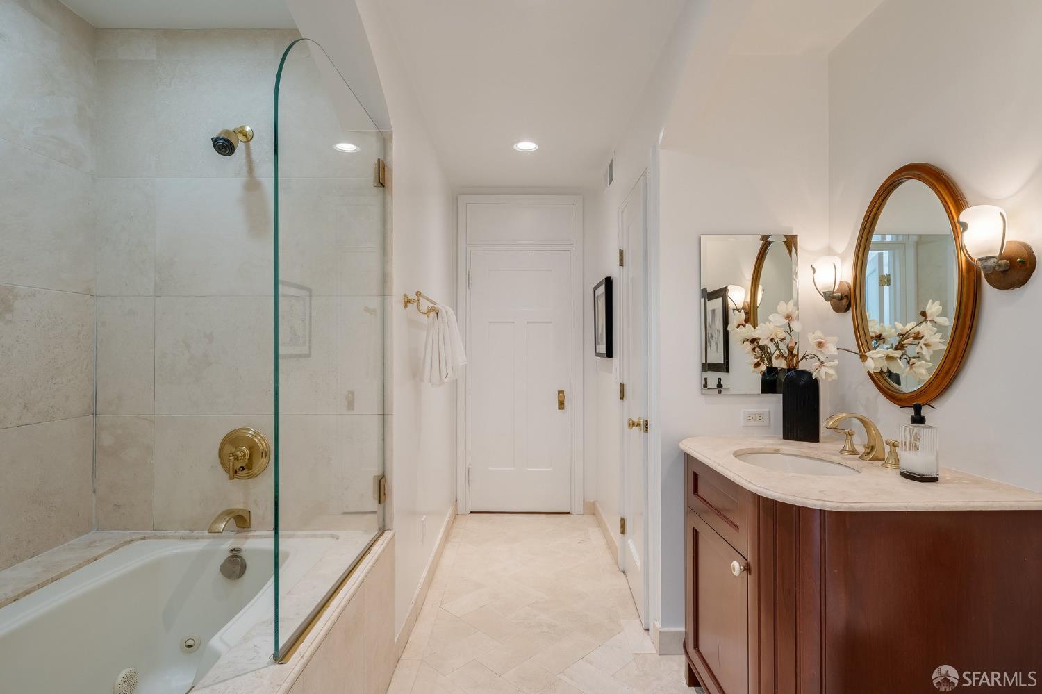 Photo #32: 426120506 Listing: Photo #32