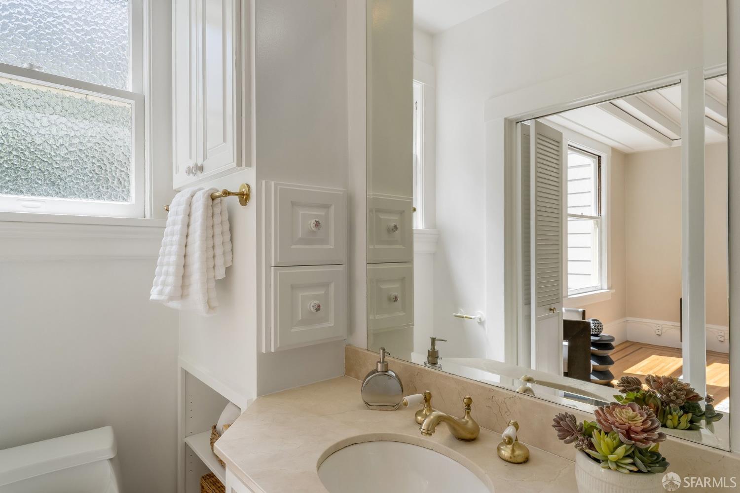 Photo #23: 426120506 Listing: Photo #23