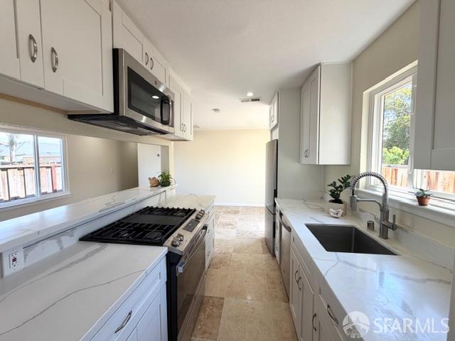 Detail Gallery Image 21 of 23 For 590 Hurlingame Ave, Redwood City,  CA 94063 - 2 Beds | 1 Baths