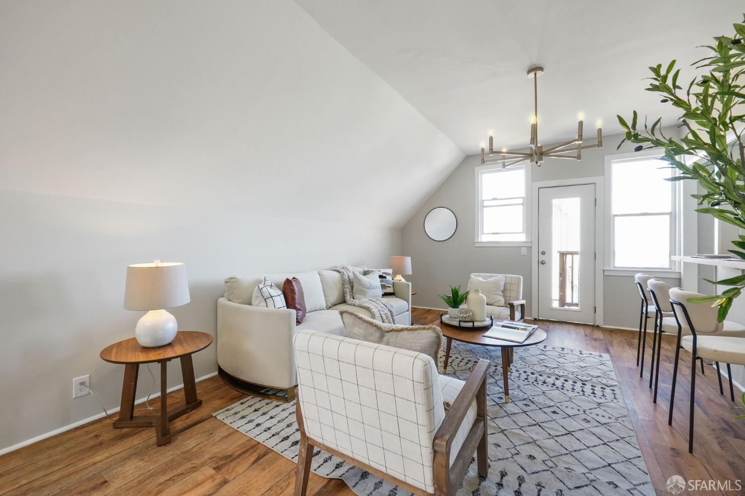 Detail Gallery Image 4 of 34 For 257 Andover St, San Francisco,  CA 94110 - – Beds | – Baths