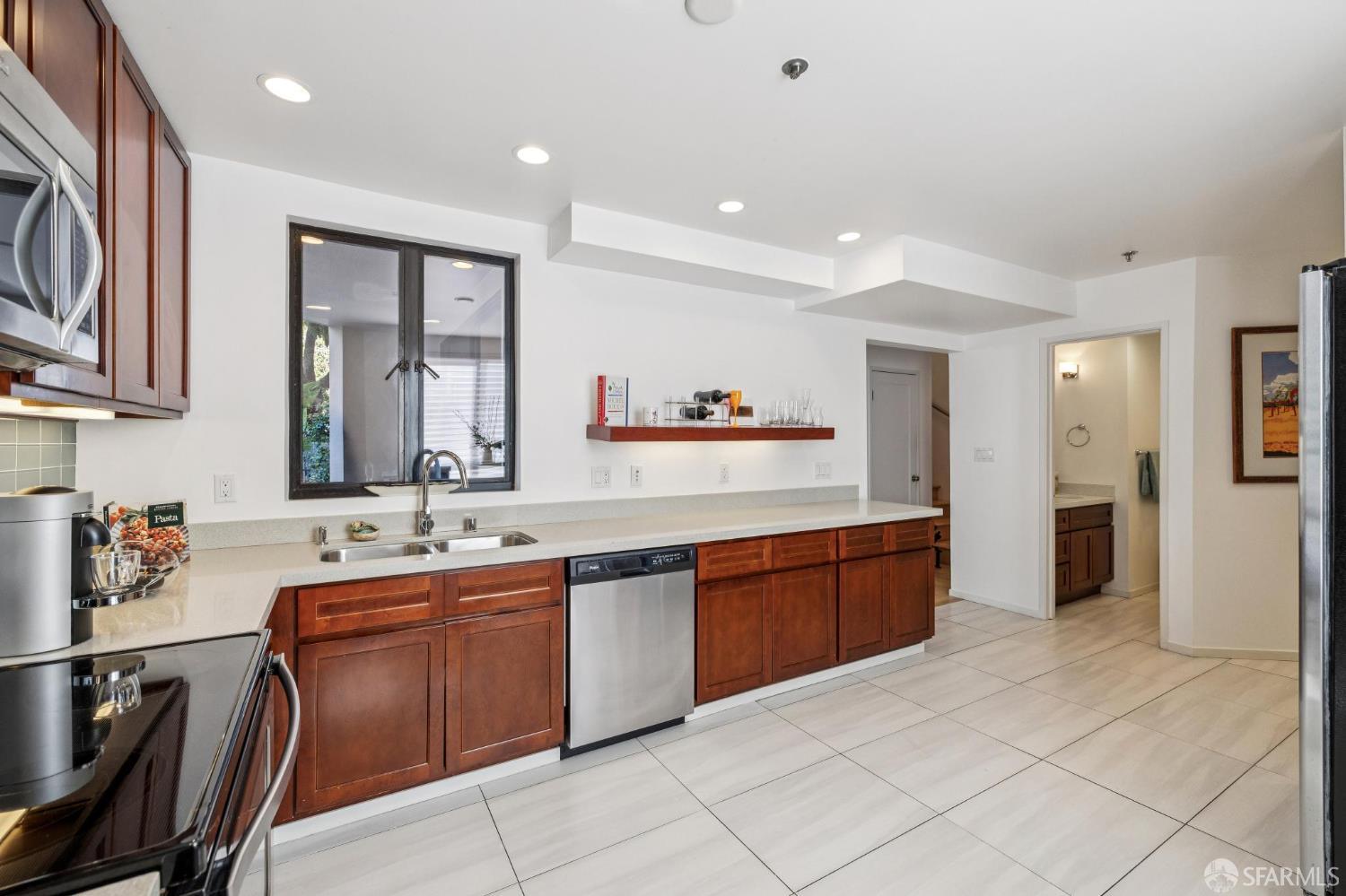 Photo #30: 426120491 Listing: Photo #30