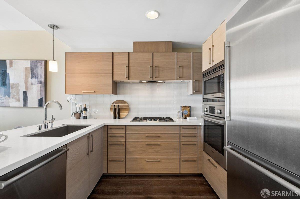 Photo #8: 426105815 Listing: Photo #8