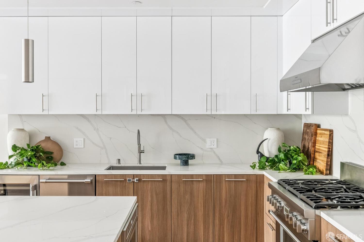 Photo #14: 426120175 Listing: Photo #14