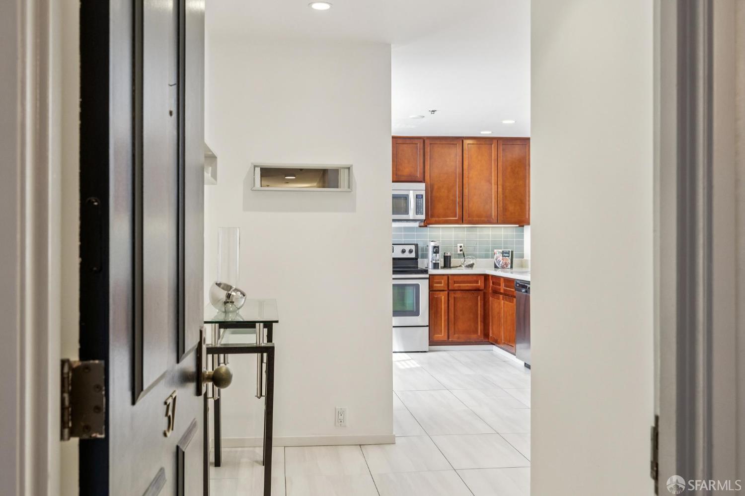 Photo #4: 426120491 Listing: Photo #4