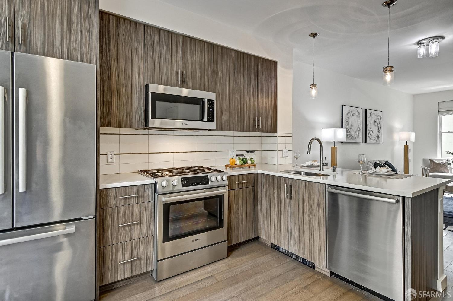 Photo #9: 426120600 Listing: Photo #9