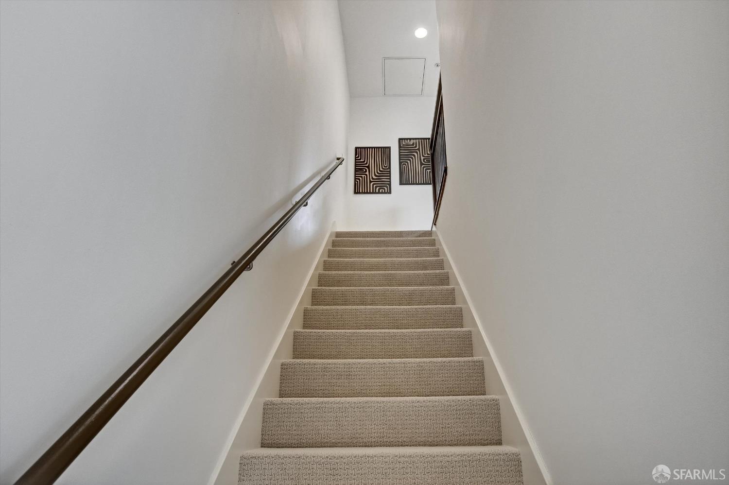 Photo #15: 426120600 Listing: Photo #15