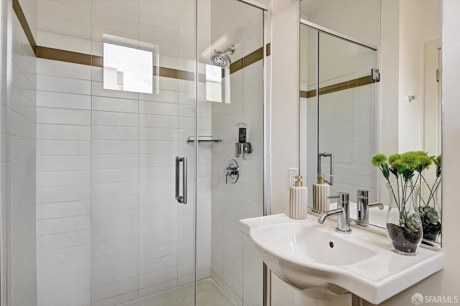 Photo #26: 426120600 Listing: Photo #26