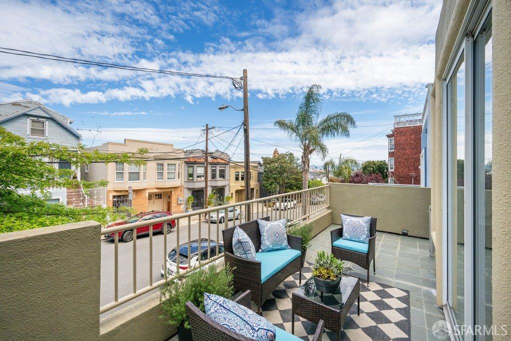 Photo #4: 426120445 Listing: Photo #4