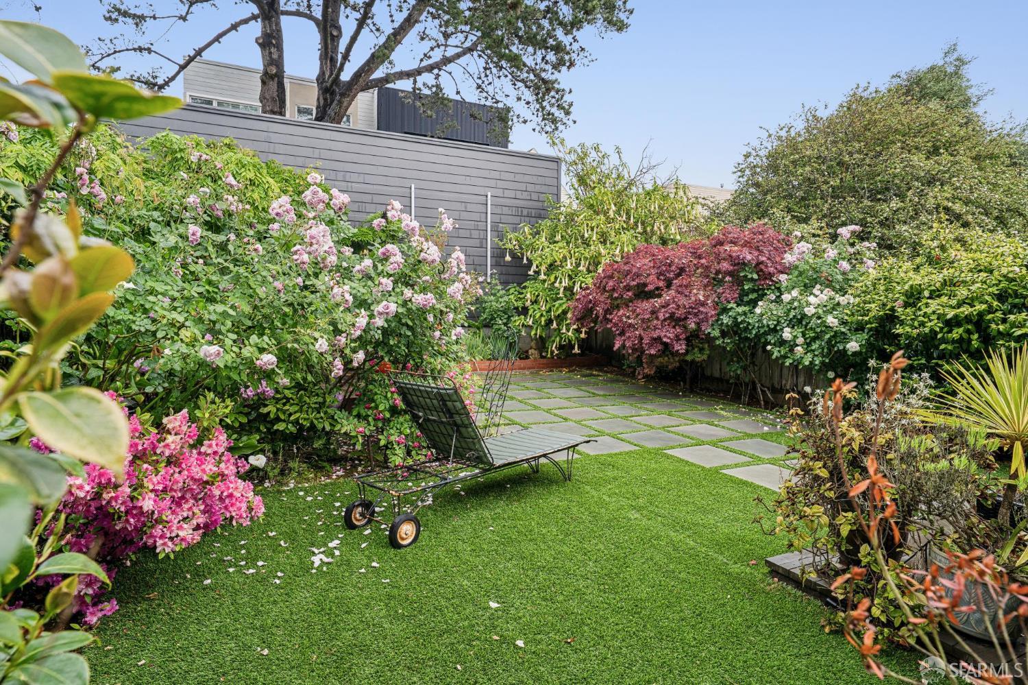 748-750 Elizabeth, San Francisco, CA, 94114