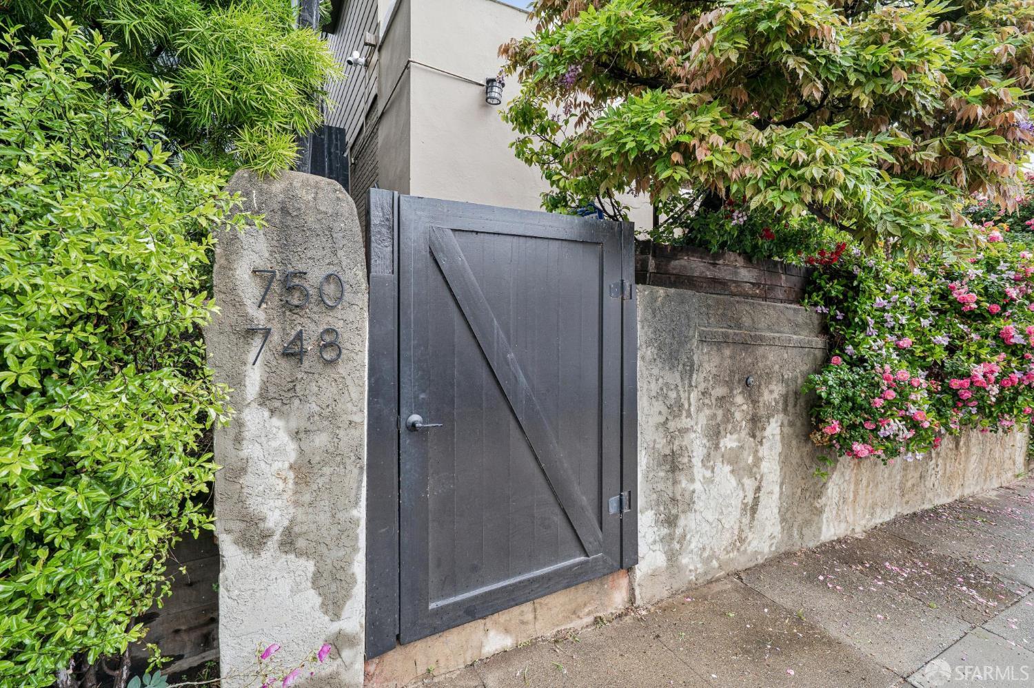 748-750 Elizabeth, San Francisco, CA, 94114