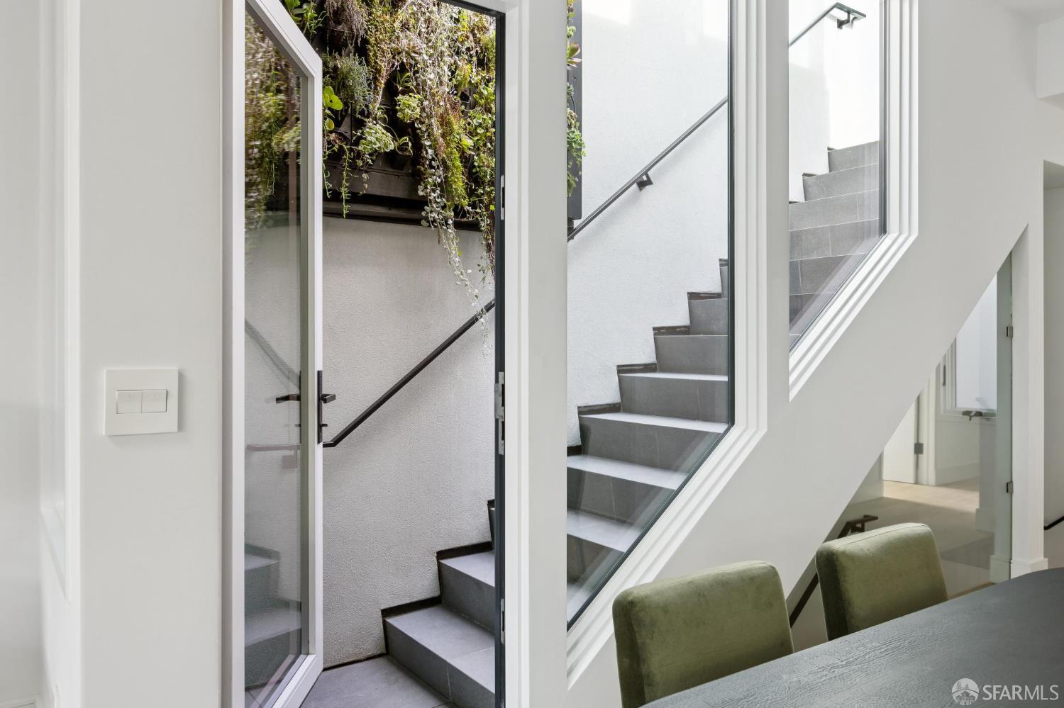 Photo #33: 426121056 Listing: Photo #33