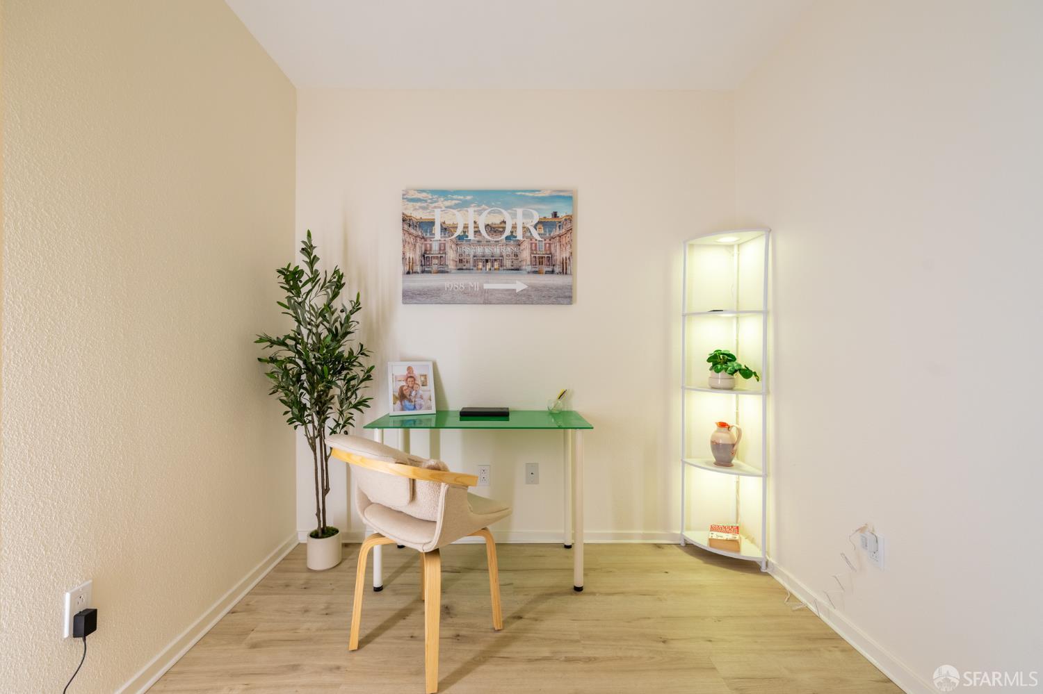 Photo #8: 426114992 Listing: Photo #8