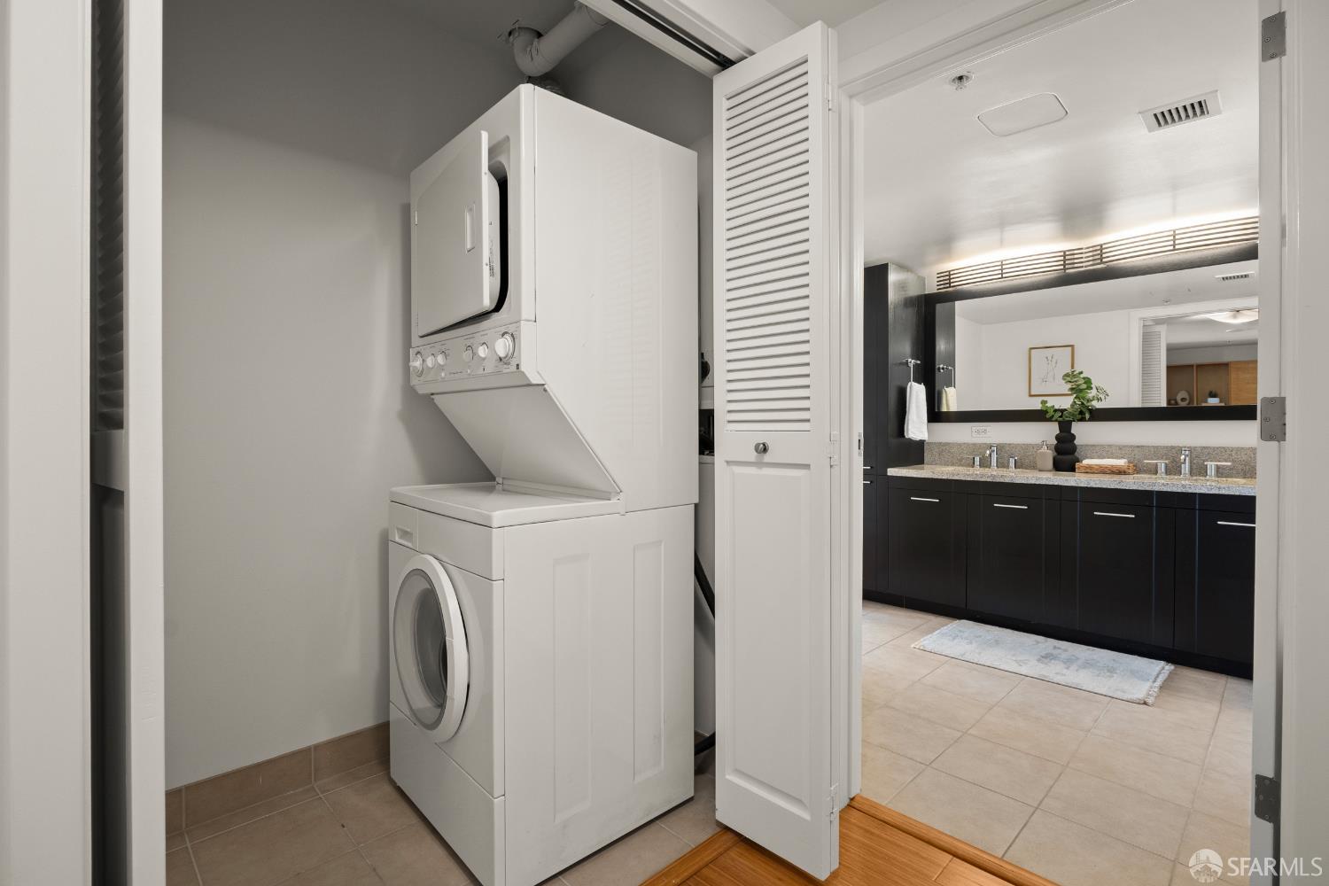 Photo #13: 426121120 Listing: Photo #13