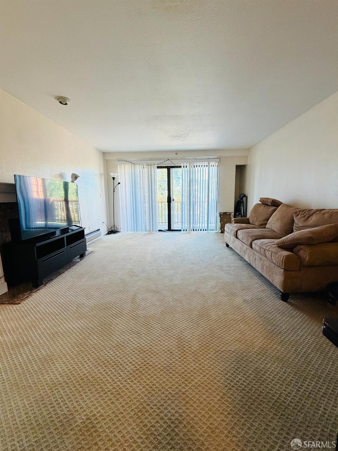 Detail Gallery Image 5 of 17 For 930 Mission Rd #38,  South San Francisco,  CA 94080 - 1 Beds | 1 Baths