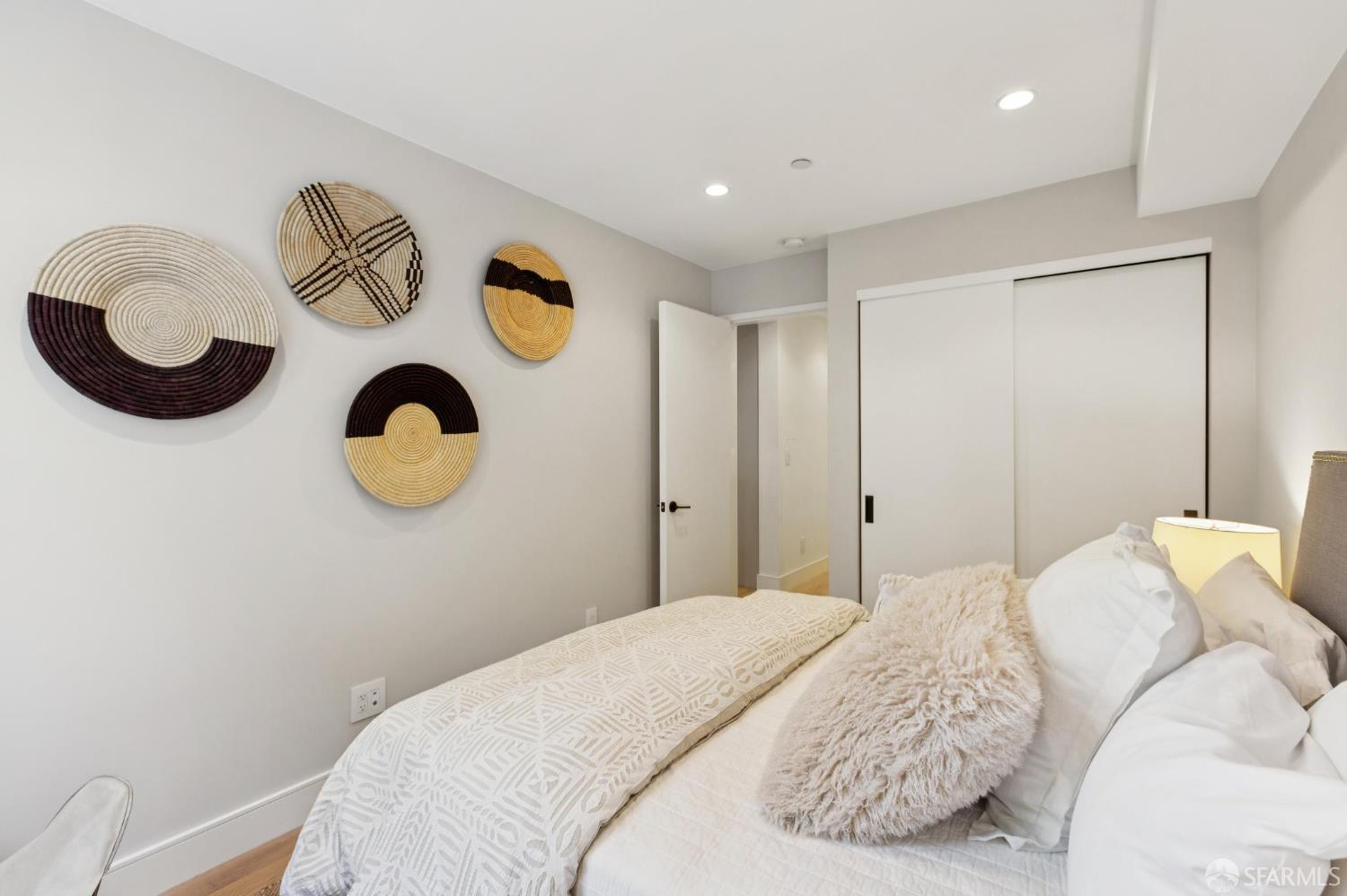 Photo #15: 426121073 Listing: Photo #15