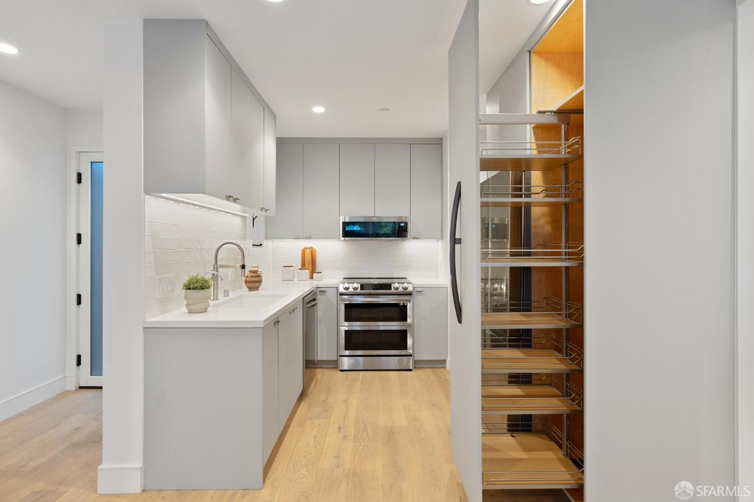 Photo #9: 426121073 Listing: Photo #9