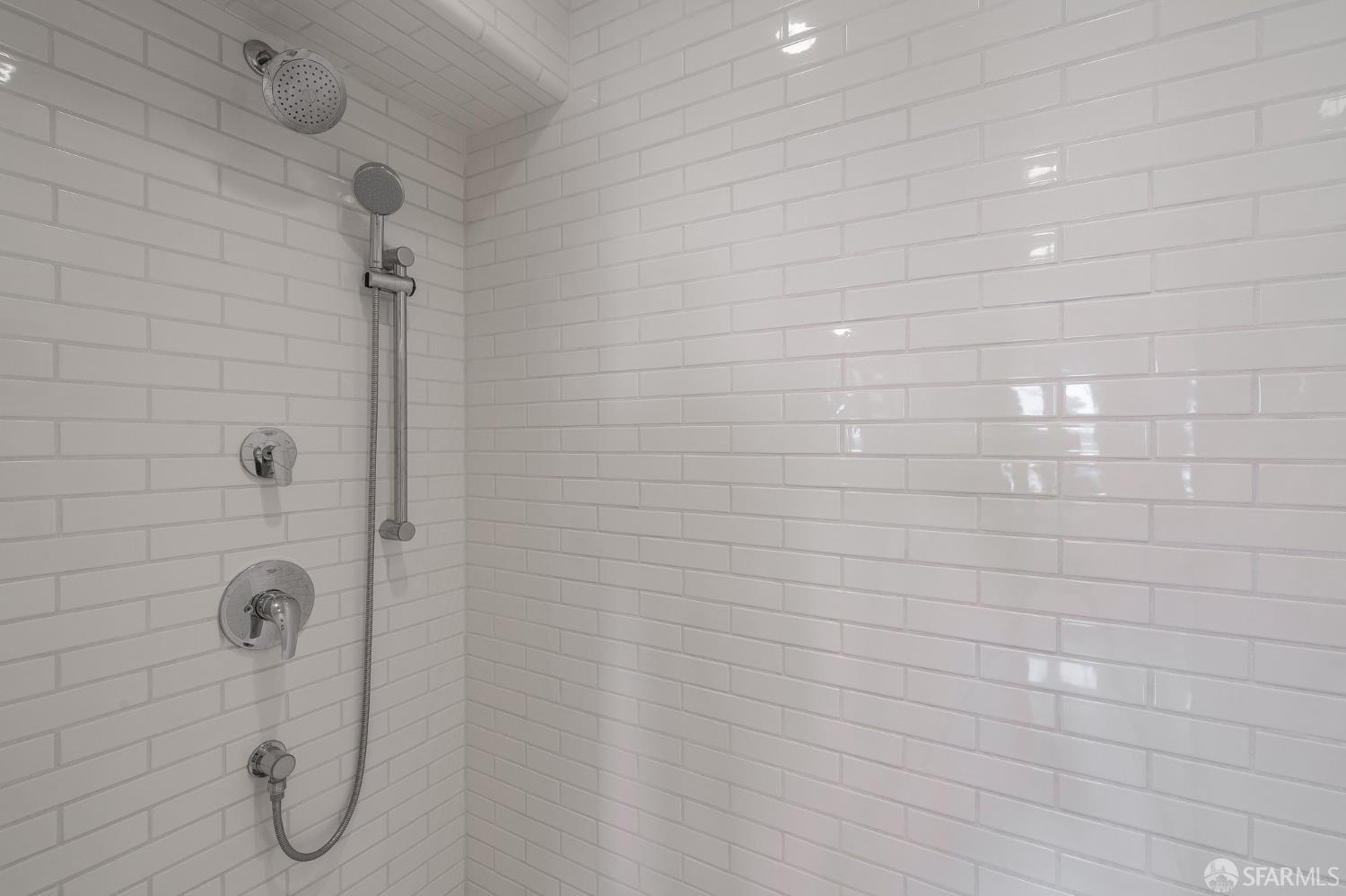 Photo #35: 426101912 Listing: Photo #35