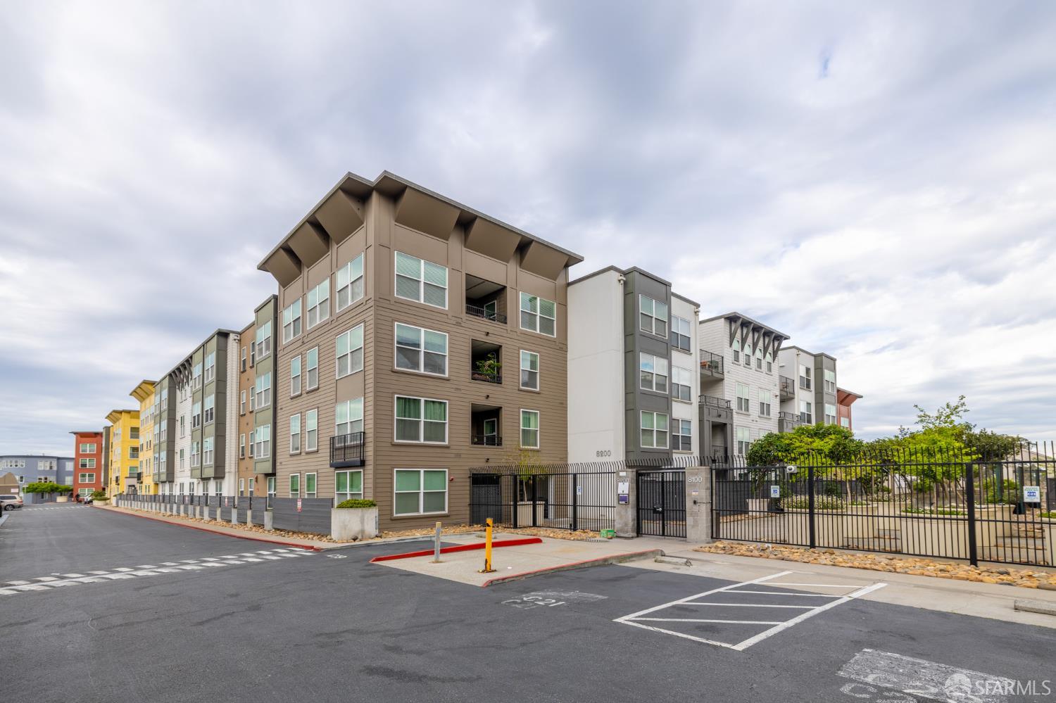 Photo #17: 426114992 Listing: Photo #17