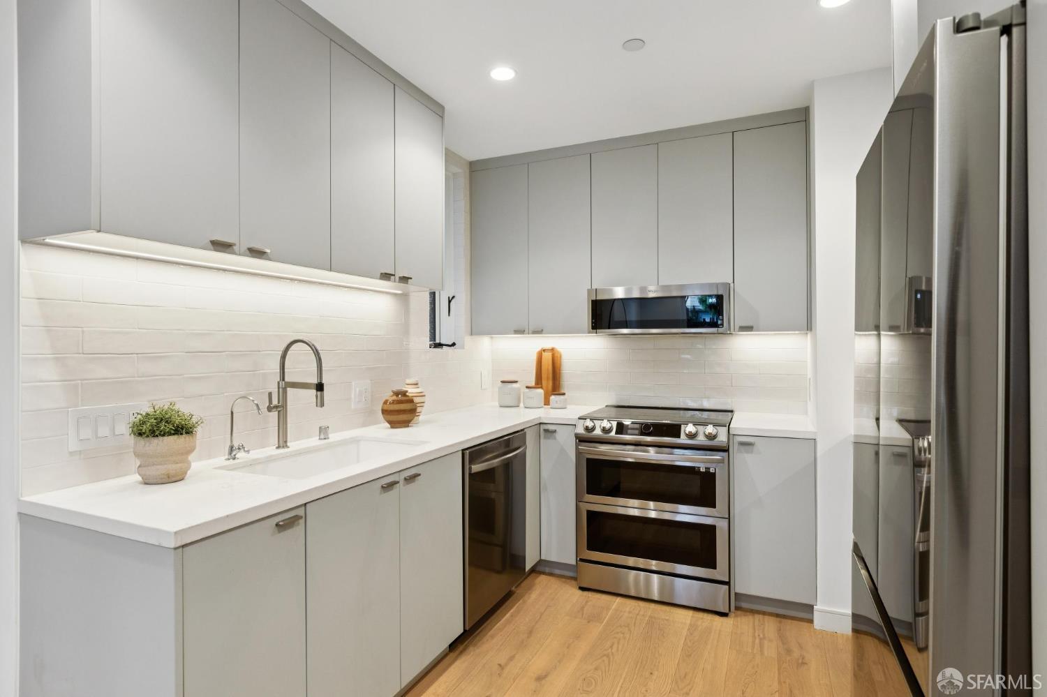 Photo #11: 426121073 Listing: Photo #11