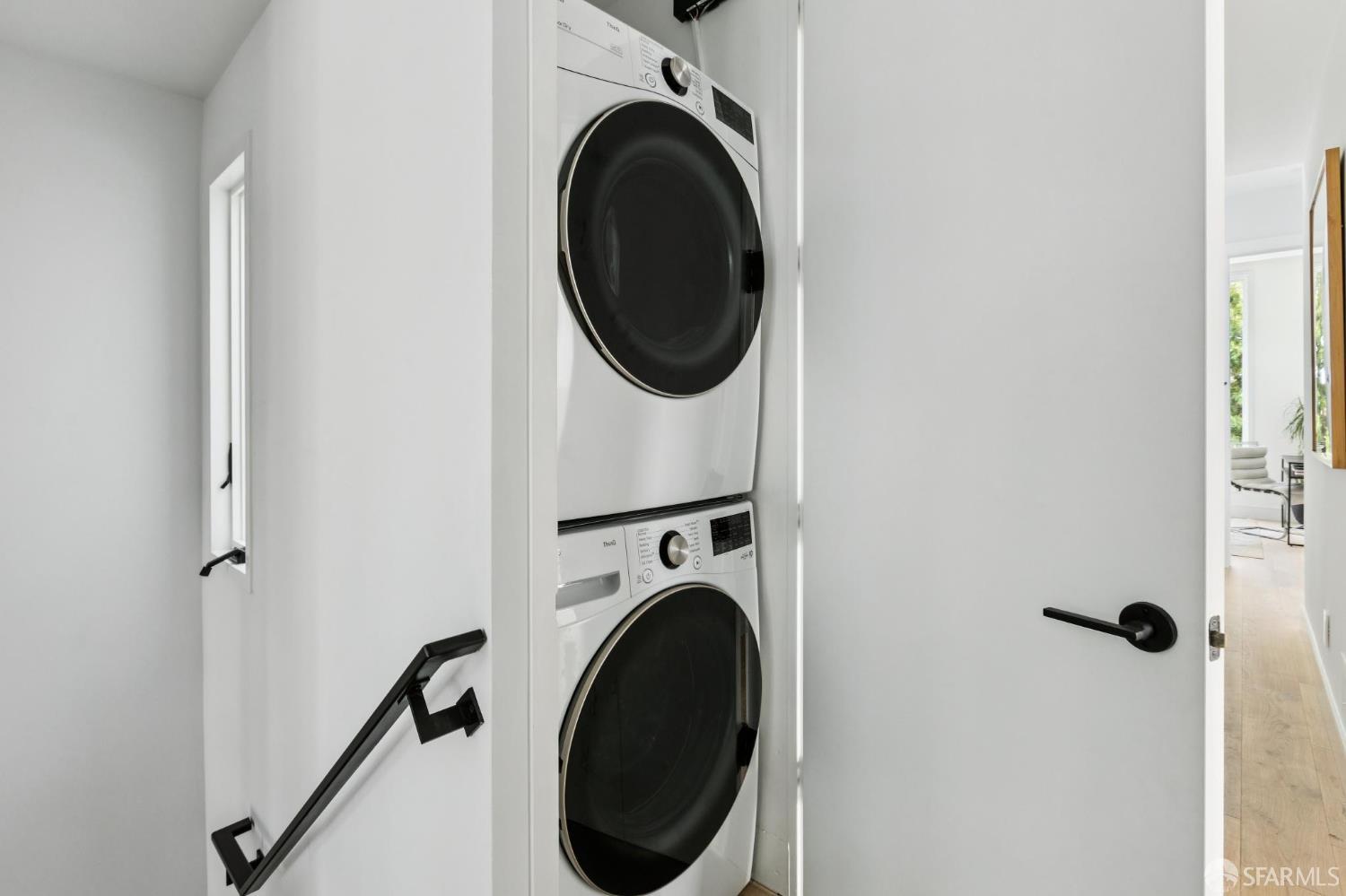 Photo #32: 426121056 Listing: Photo #32