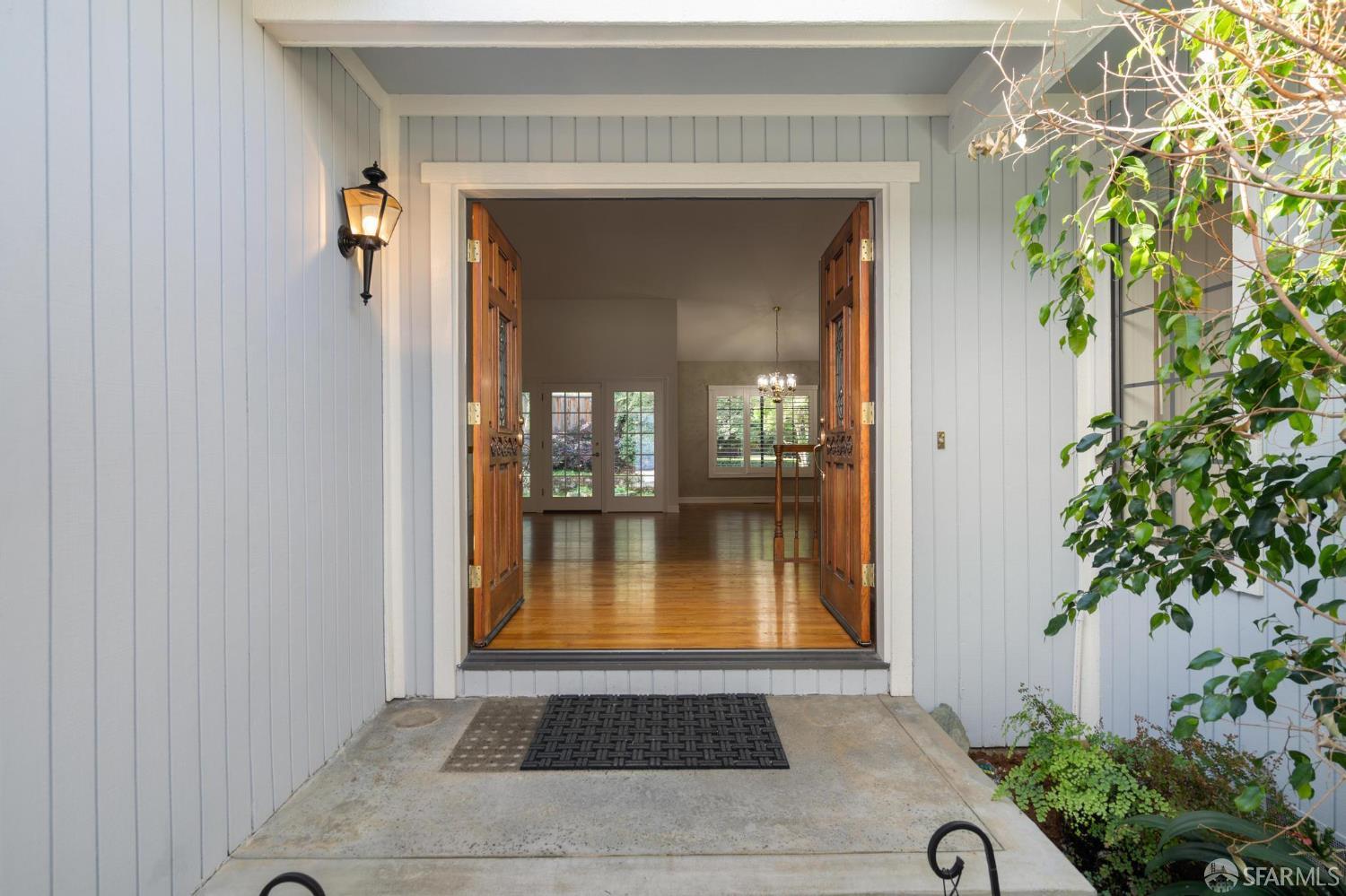 Detail Gallery Image 4 of 54 For 1122 Kendal Ct, San Jose,  CA 95120 - 4 Beds | 2/1 Baths