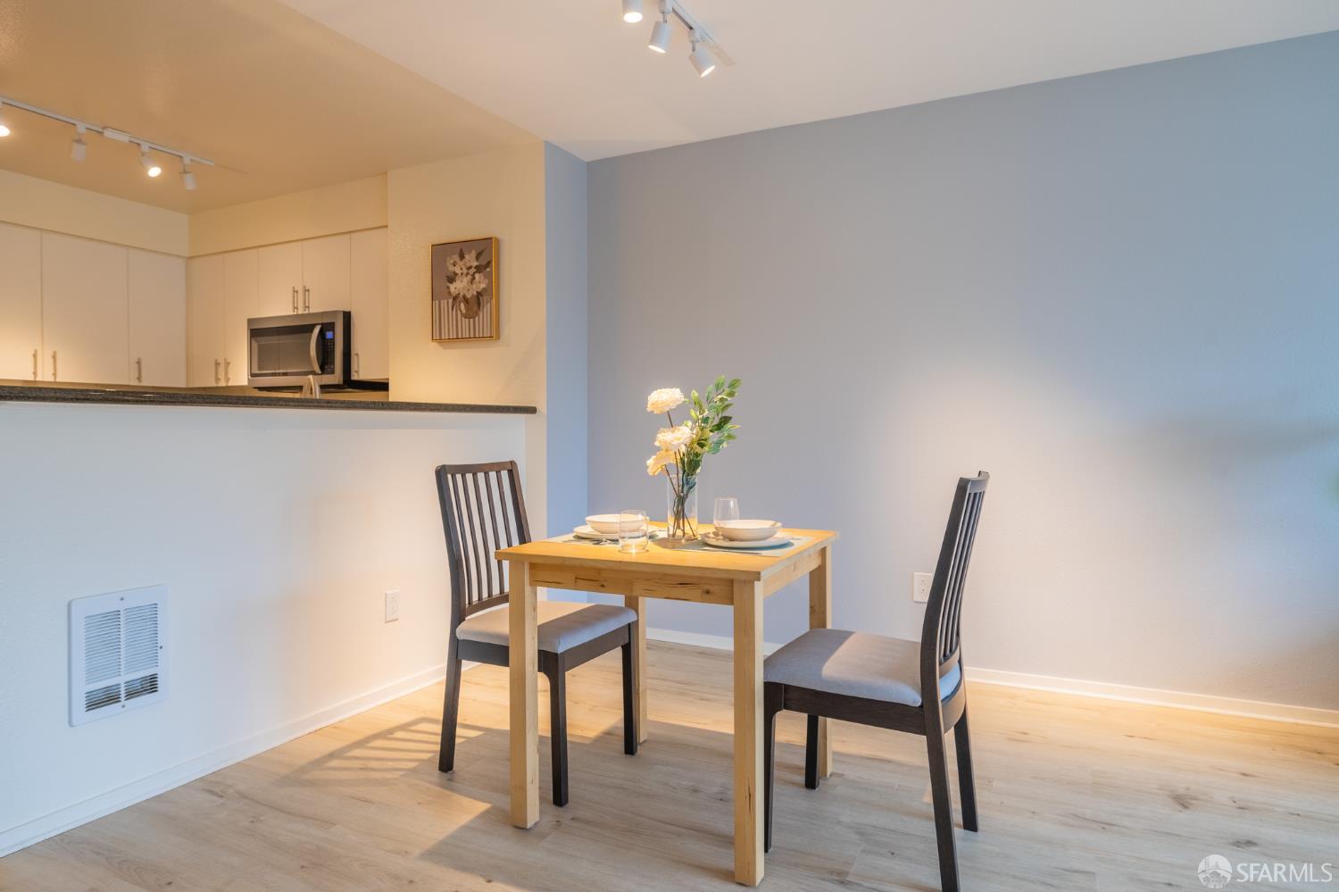 Photo #7: 426114992 Listing: Photo #7