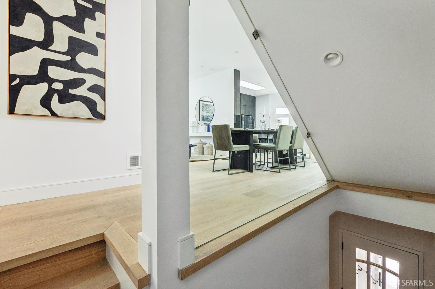 Photo #7: 426121056 Listing: Photo #7