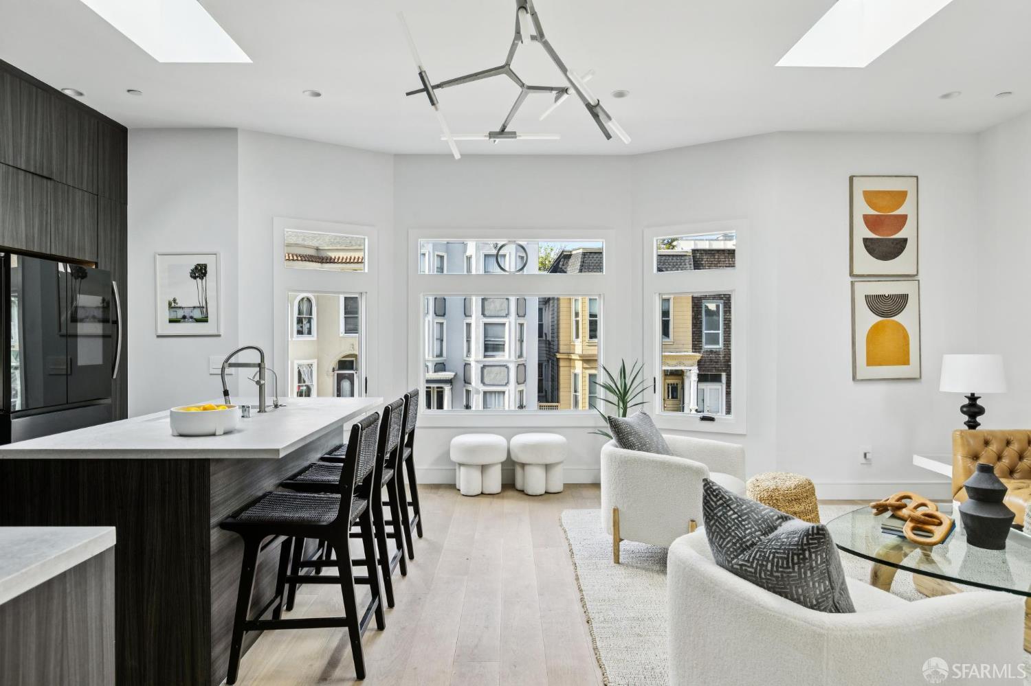 Photo #2: 426121056 Listing: Photo #2