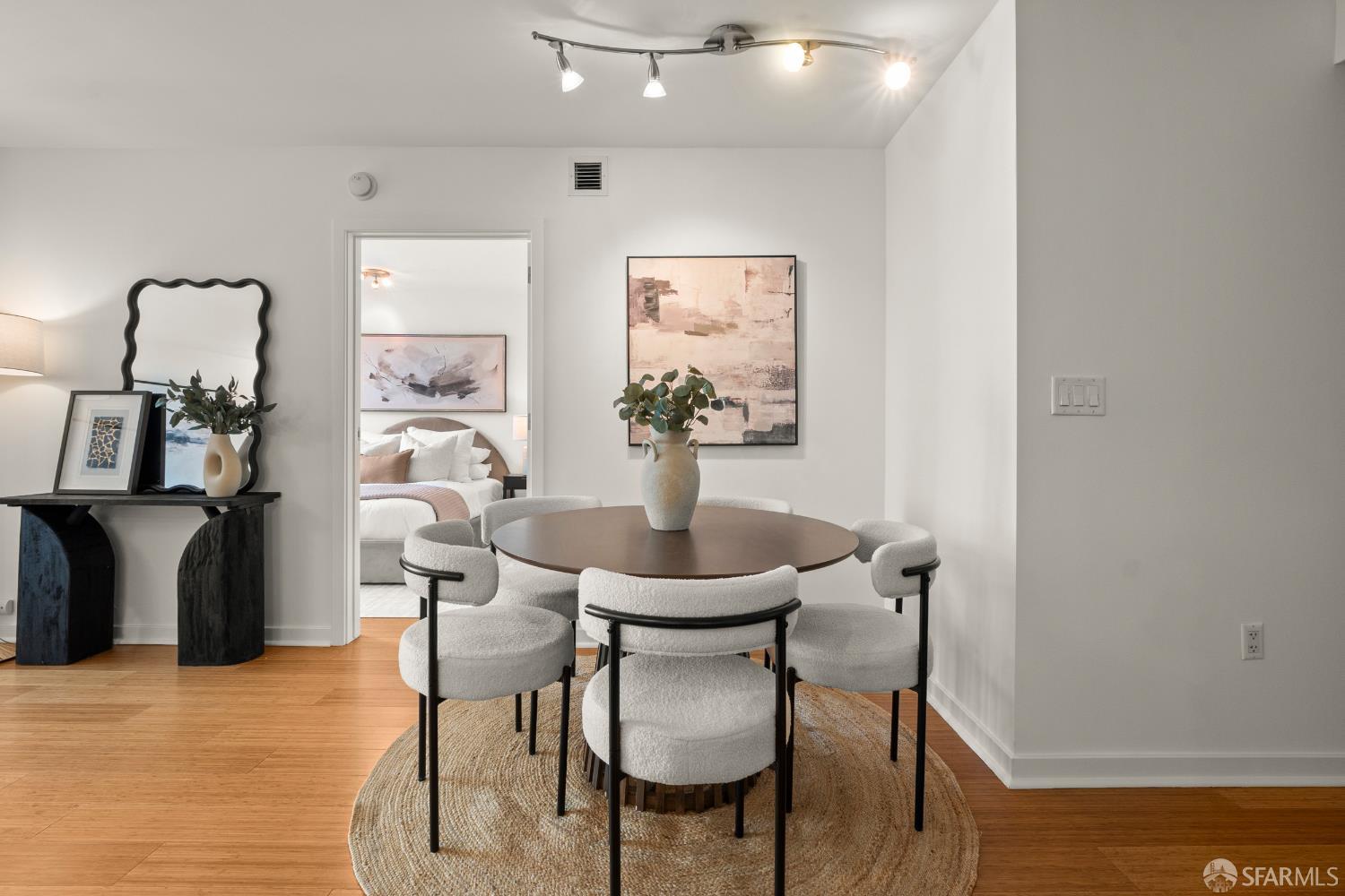 Photo #6: 426121120 Listing: Photo #6