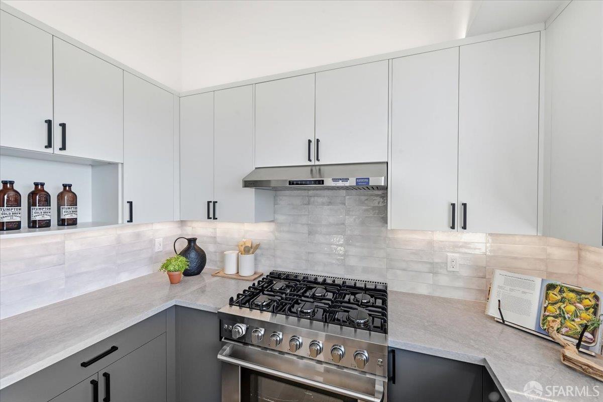 Detail Gallery Image 25 of 68 For 25 Shasta Ln, Pacifica,  CA 94044 - 4 Beds | 3 Baths