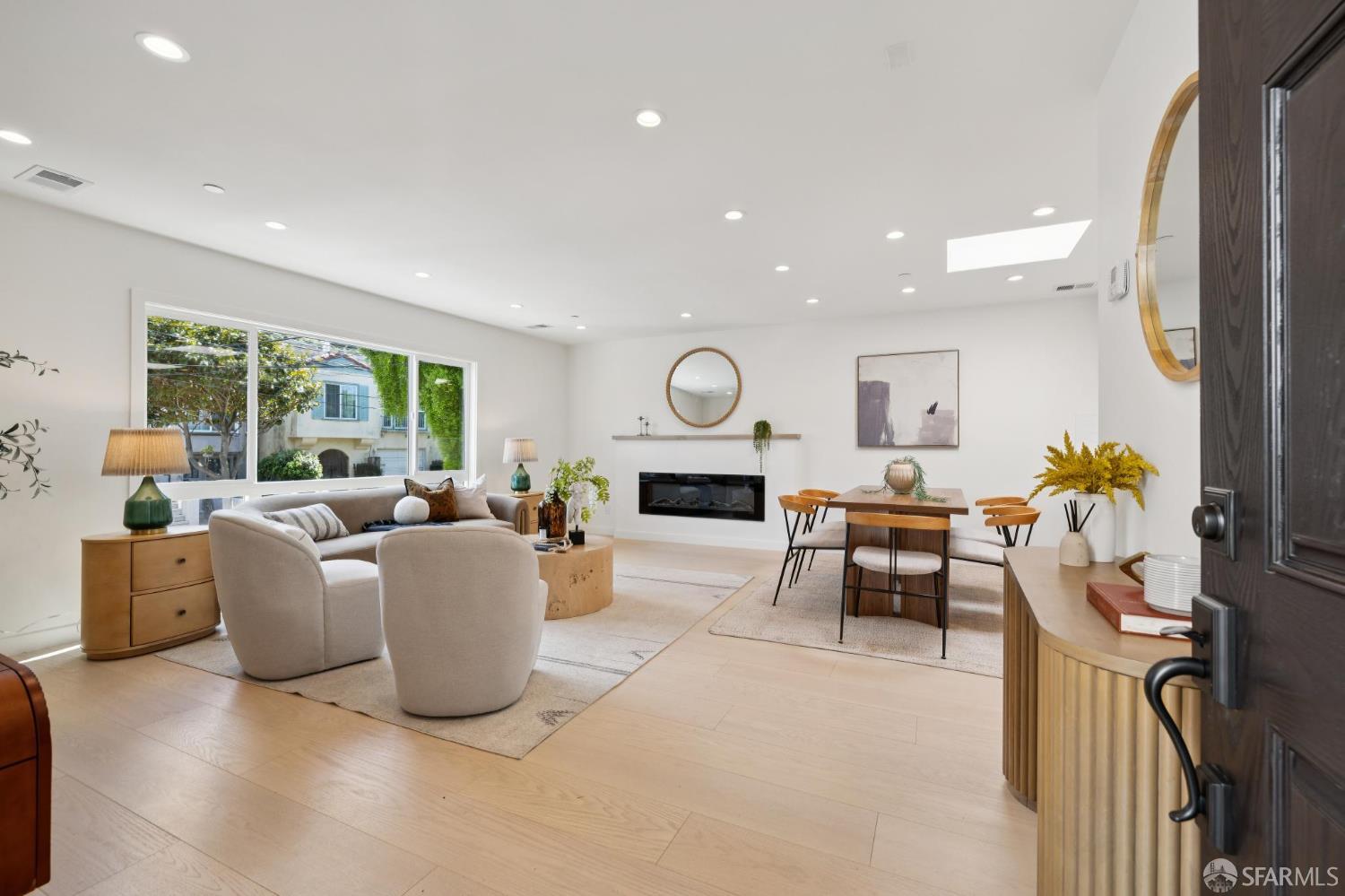 Detail Gallery Image 8 of 72 For 422 Winchester St, Daly City,  CA 94014 - 5 Beds | 3 Baths