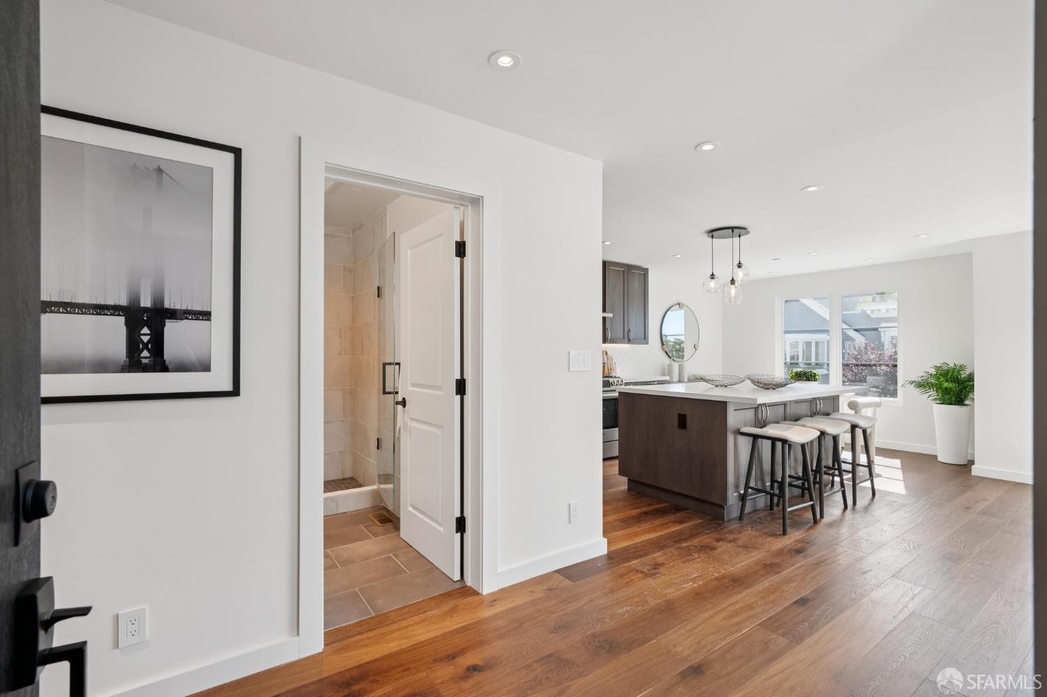 Photo #4: 426121162 Listing: Photo #4