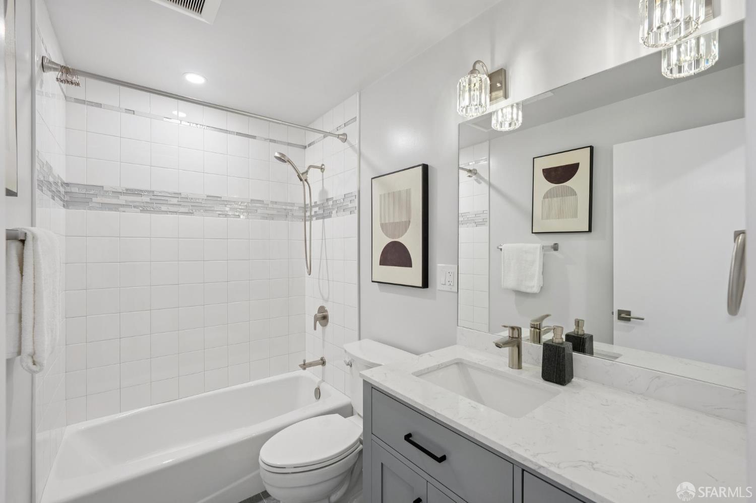 Photo #11: 426121363 Listing: Photo #11