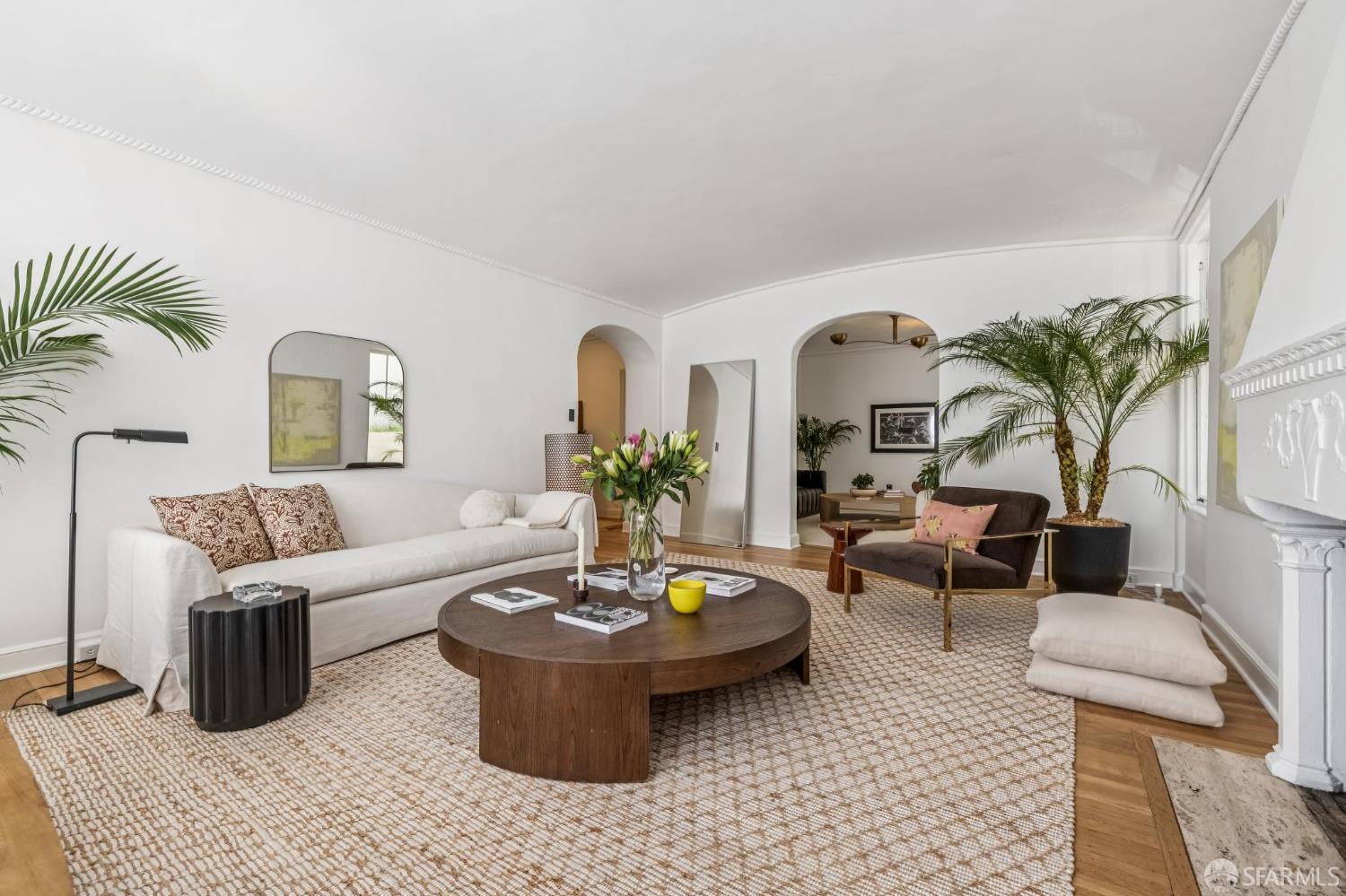 Photo #8: 426120470 Listing: Photo #8