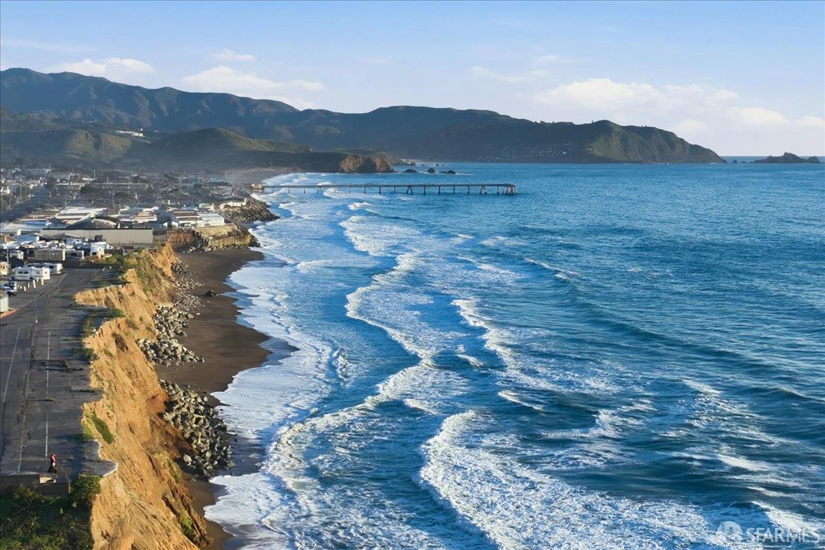 Detail Gallery Image 64 of 68 For 25 Shasta Ln, Pacifica,  CA 94044 - 4 Beds | 3 Baths