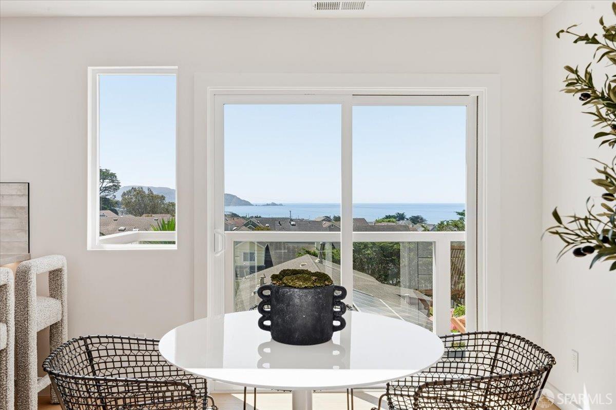 Detail Gallery Image 20 of 68 For 25 Shasta Ln, Pacifica,  CA 94044 - 4 Beds | 3 Baths