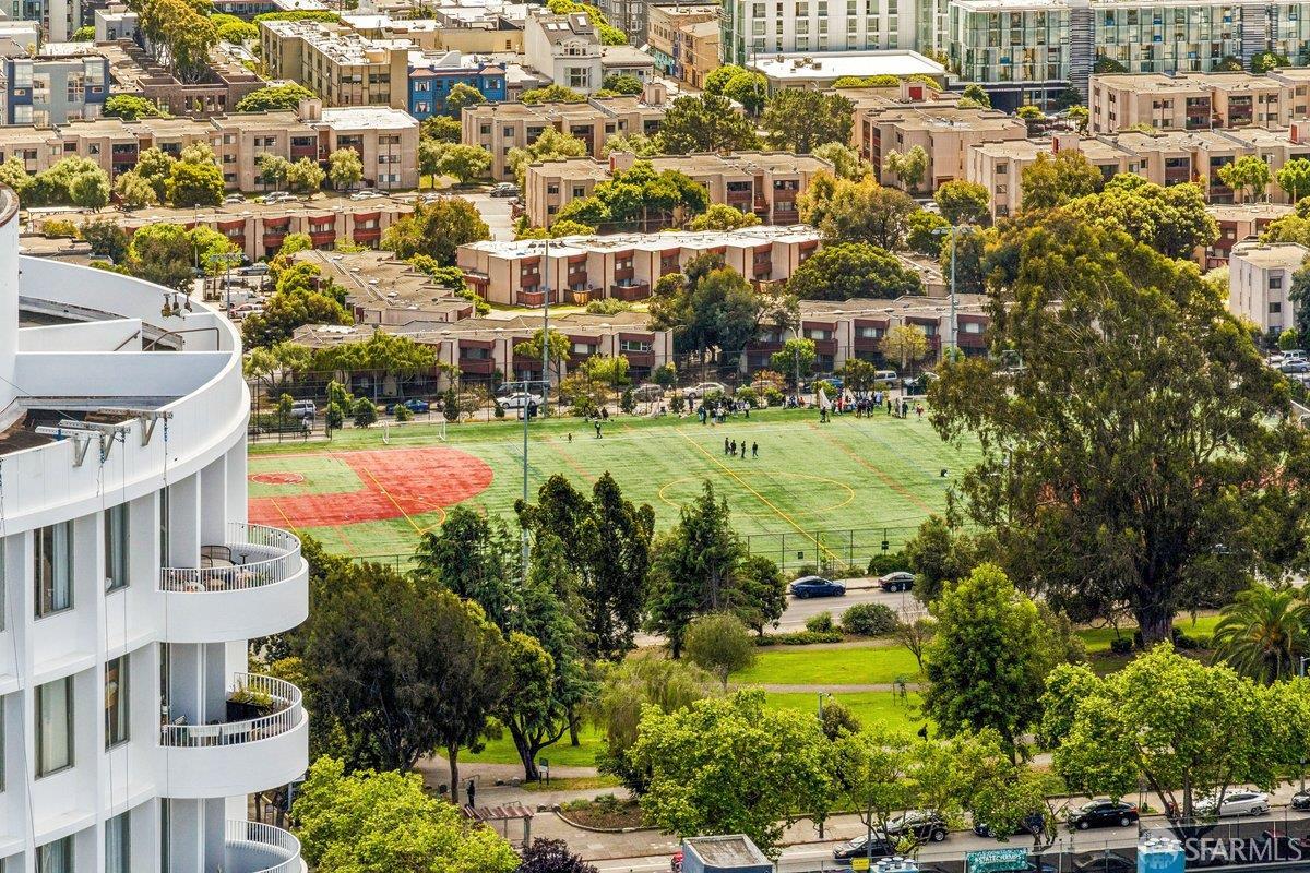 Photo #12: 426121063 Listing: Photo #12