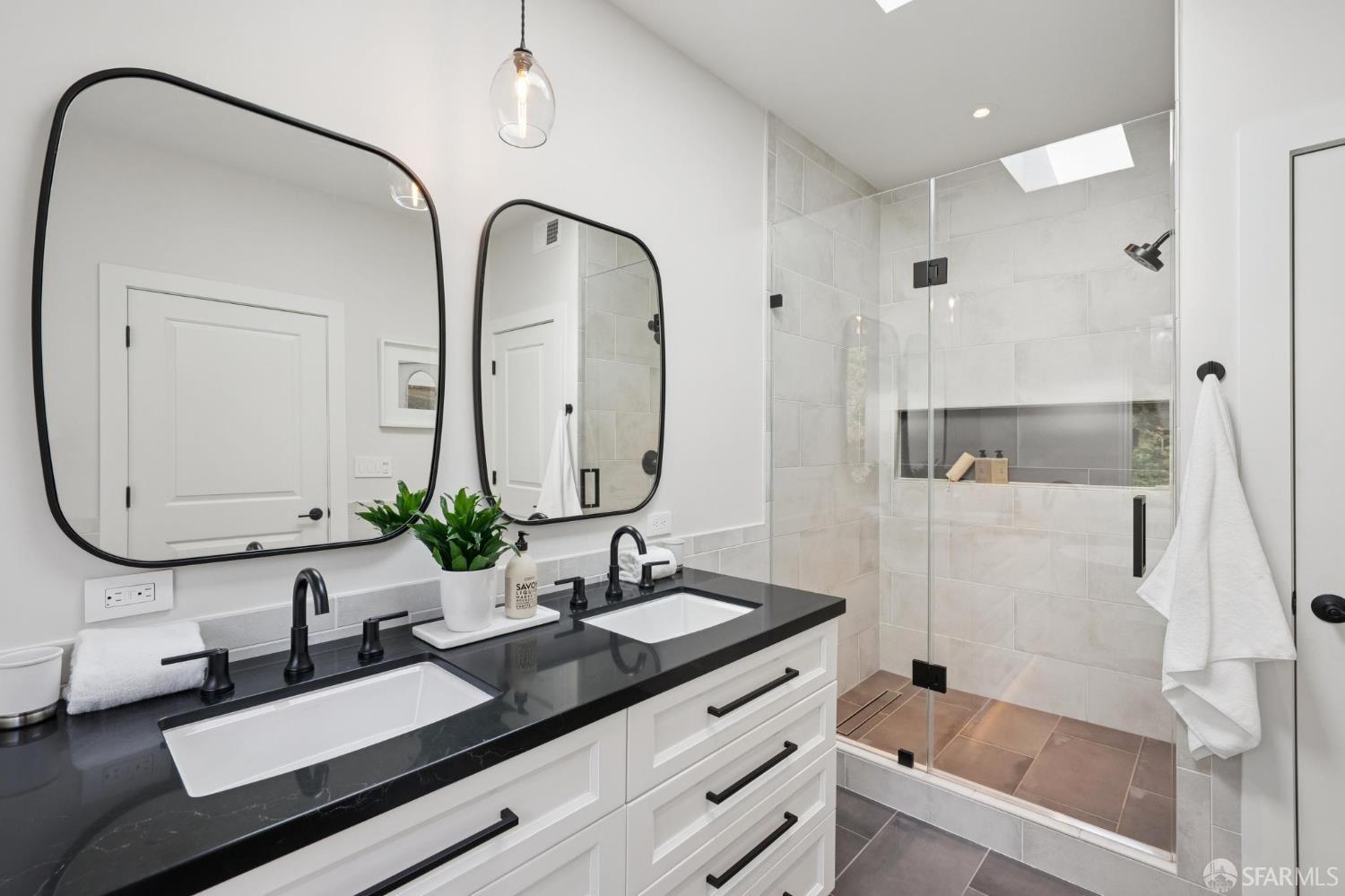 482-484 Belvedere, San Francisco, CA, 94117