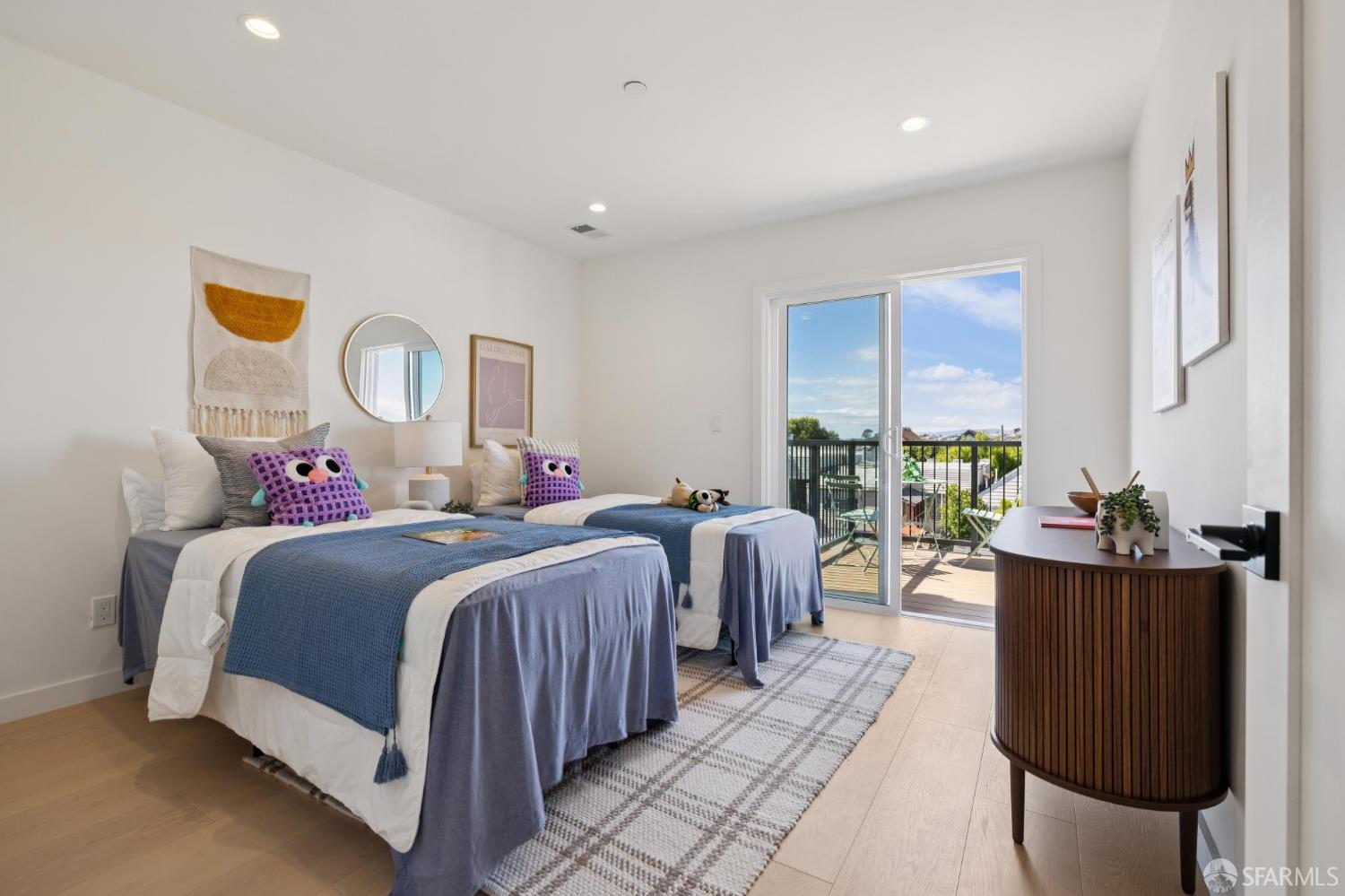 Detail Gallery Image 34 of 72 For 422 Winchester St, Daly City,  CA 94014 - 5 Beds | 3 Baths