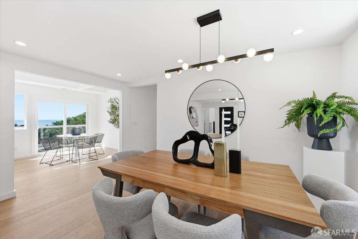 Detail Gallery Image 16 of 68 For 25 Shasta Ln, Pacifica,  CA 94044 - 4 Beds | 3 Baths