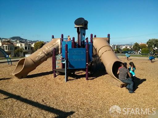 Detail Gallery Image 72 of 72 For 422 Winchester St, Daly City,  CA 94014 - 5 Beds | 3 Baths