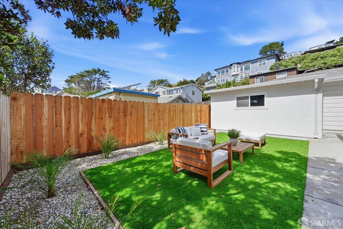 Detail Gallery Image 54 of 68 For 25 Shasta Ln, Pacifica,  CA 94044 - 4 Beds | 3 Baths